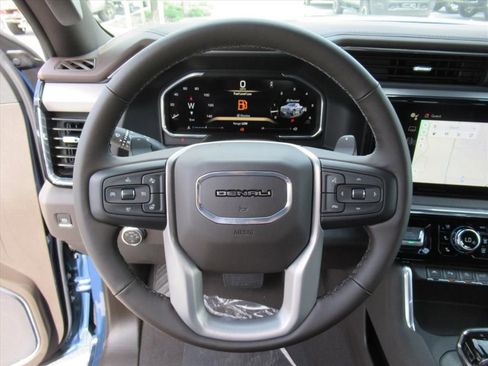 New 2026 GMC Sierra 1500 Denali w/ Denali Reserve Package image 17