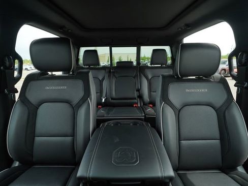 New 2026 RAM 1500 Laramie AWD/4WD image 36