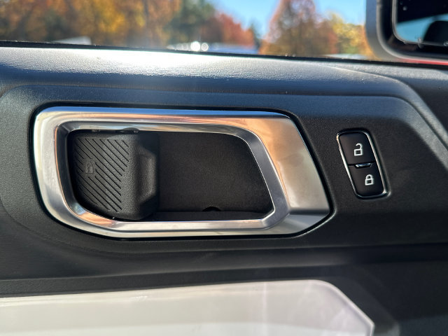 Used 2025 Ford Bronco Stroppe Edition AWD/4WD image 18