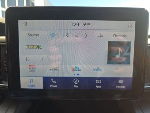 Used 2021 Ford Explorer XLT w/ Equipment Group 202A image 18