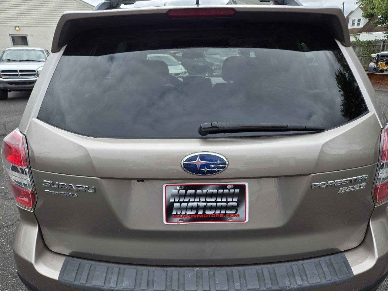 Used 2014 Subaru Forester 2.5i Limited AWD/4WD image 7