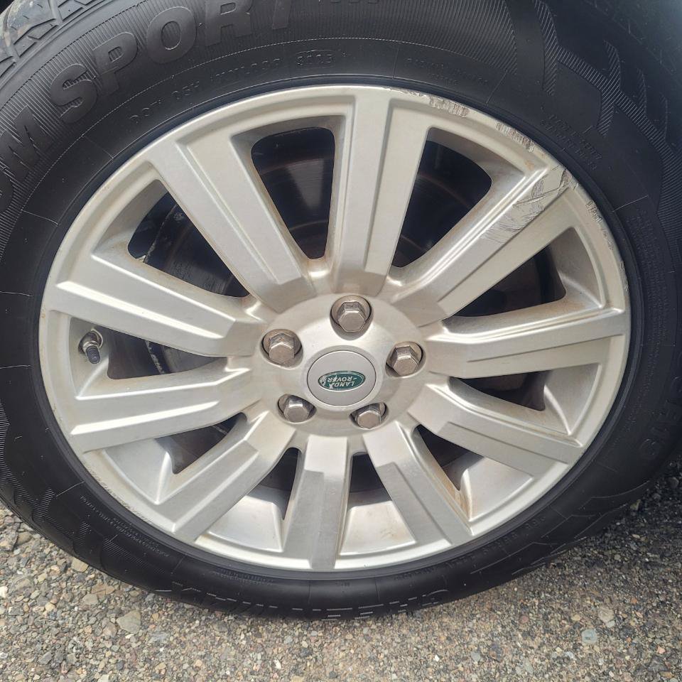 Used 2013 Land Rover LR4 HSE w/ HSE Pkg AWD/4WD image 47