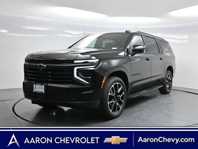 Used 2025 Chevrolet Suburban RST