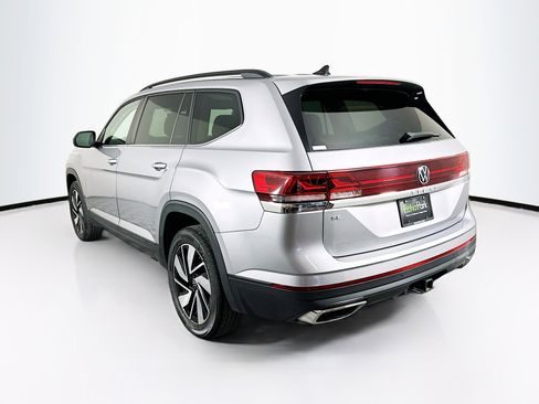 Used 2025 Volkswagen Atlas SE image 5
