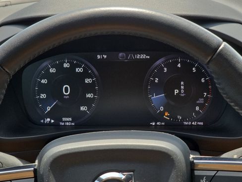 Used 2019 Volvo XC40 T4 Inscription FWD image 14