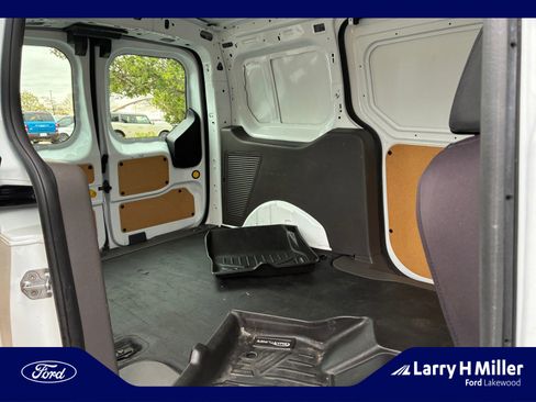 Used 2020 Ford Transit Connect XL image 18