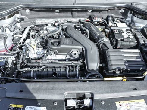 New 2025 Volkswagen Taos SE image 46