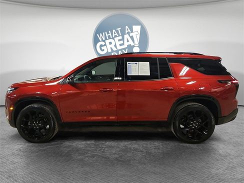 Certified 2024 Chevrolet Traverse RS w/ LPO, Floor Liner Package image 7