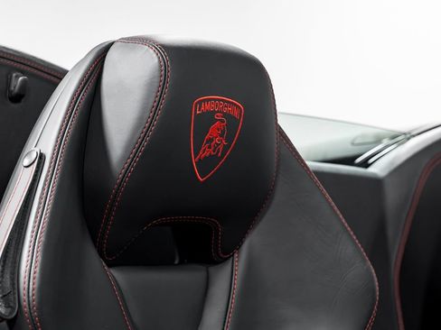 Used 2020 Lamborghini Huracan EVO AWD/4WD image 34