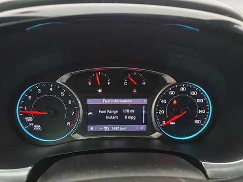 Used 2022 Chevrolet Traverse LT image 24