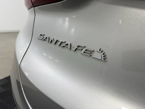 Used 2019 Hyundai Santa Fe Limited image 11