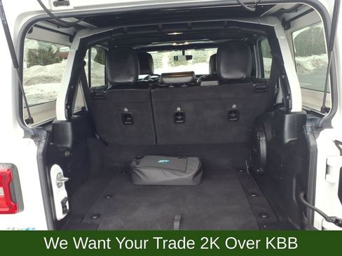 Used 2023 Jeep Wrangler Unlimited Sahara w/ Cold Weather Group image 17