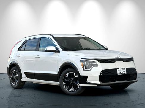 New 2026 Kia Niro Wind FWD image 2