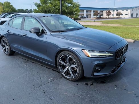 Used 2024 Volvo S60 B5 Plus FWD image 7