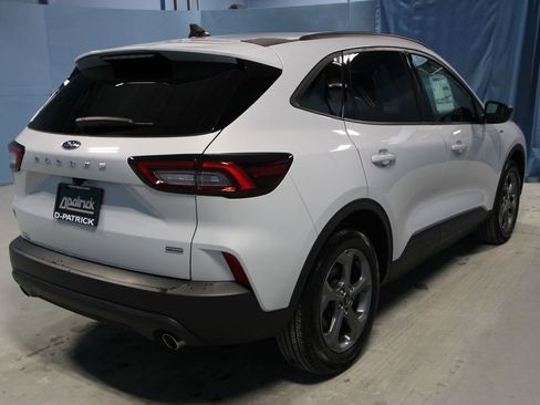 Used 2025 Ford Escape ST-Line w/ Equipment Group 301A image 34