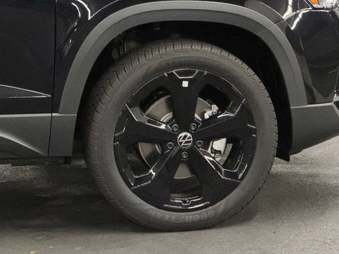 New 2026 Volkswagen Taos SE AWD/4WD image 38