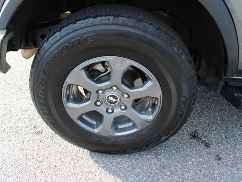 Used 2024 Ford Bronco Big Bend image 12