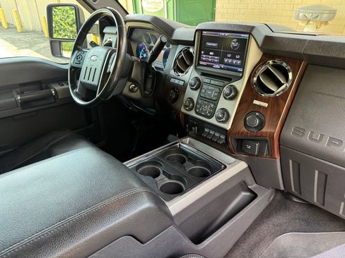 Used 2014 Ford F350 Lariat w/ Chrome Package AWD/4WD image 33