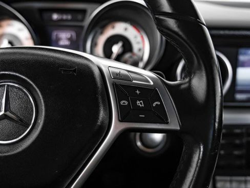 Used 2014 Mercedes-Benz SLK 250 image 17