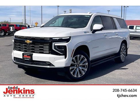 Used 2025 Chevrolet Suburban High Country image 1
