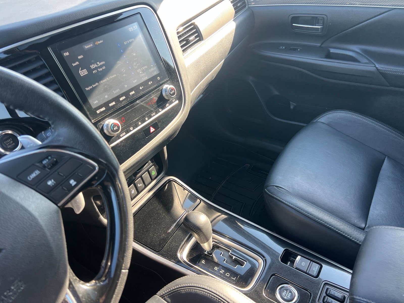 Used 2020 Mitsubishi Outlander GT AWD/4WD image 18