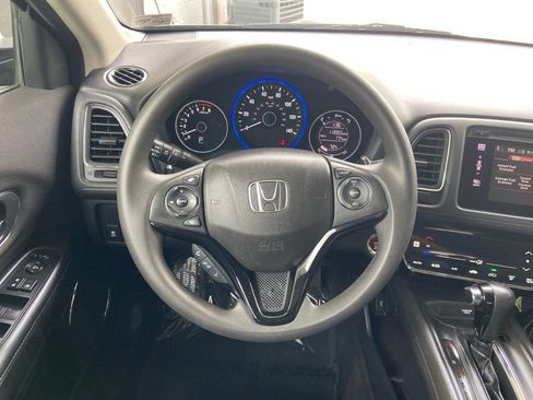 Used 2017 Honda HR-V EX image 19