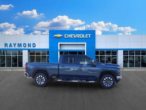 New 2026 Chevrolet Silverado 2500 LT AWD/4WD image 2