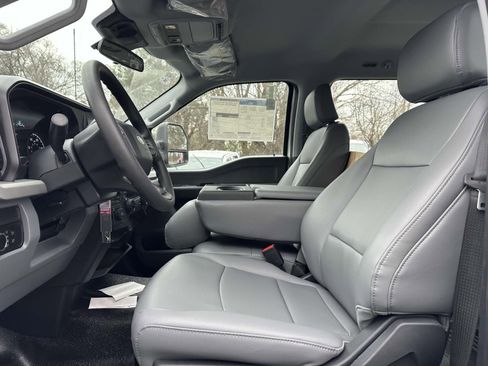 New 2025 Ford F550 4x4 Crew Cab Super Duty image 9