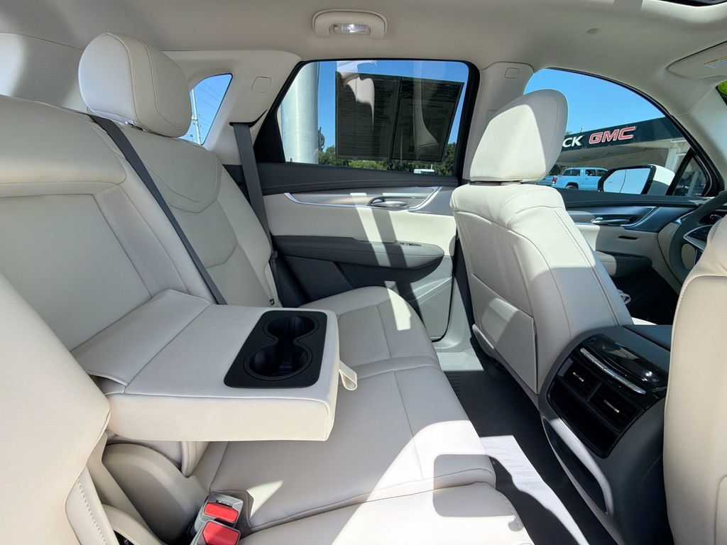 Certified 2026 Cadillac XT5 Premium Luxury w/ Driver Assist Package FWD image 16