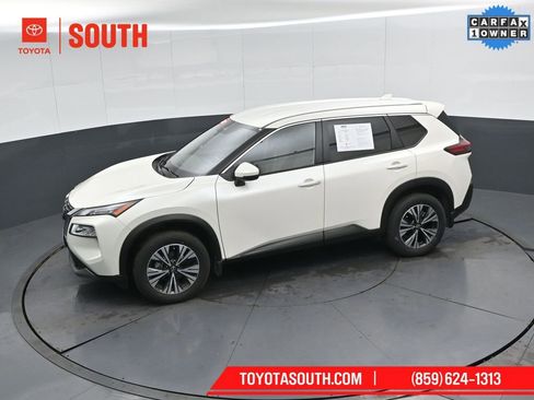 Used 2023 Nissan Rogue SV image 45