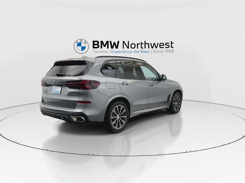 Used 2025 BMW X5 xDrive40i image 3
