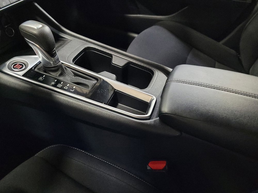 Used 2025 Nissan Sentra SV FWD image 26