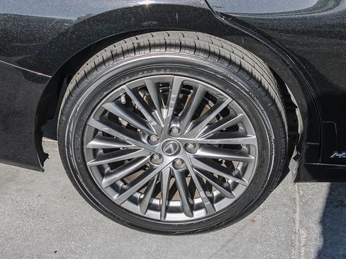 Used 2022 Lexus ES 300h w/ Premium Package image 12