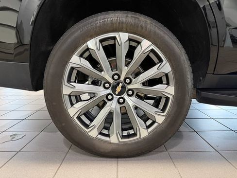 Used 2025 Chevrolet Tahoe High Country w/ Sun And Tow Package AWD/4WD image 9