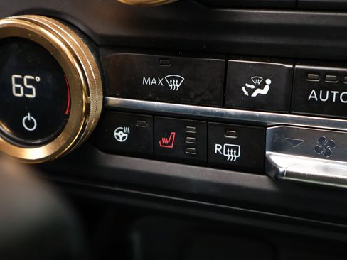 Used 2024 Ford Bronco Wildtrak AWD/4WD image 19