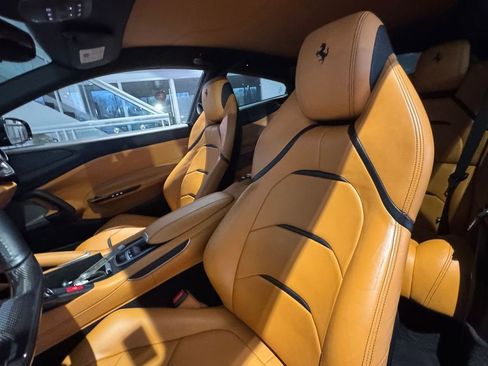 Used 2018 Ferrari GTC4Lusso T image 3