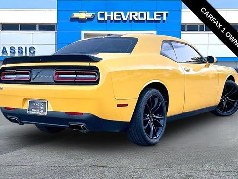 Used 2018 Dodge Challenger SXT w/ Blacktop Package RWD image 18