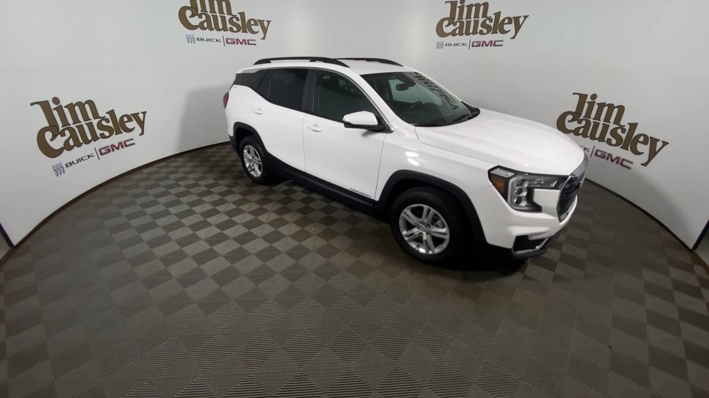 Certified 2024 GMC Terrain SLE w/ Driver Convenience Package AWD/4WD image 2