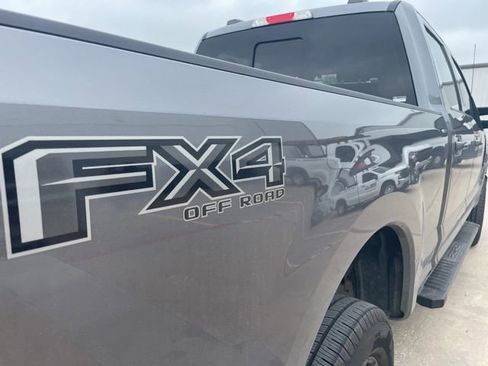 Used 2022 Ford F250 Lariat w/ Black Appearance Package AWD/4WD image 8