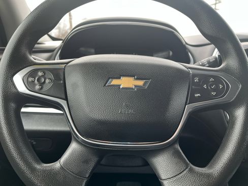 Used 2018 Chevrolet Traverse LS image 9