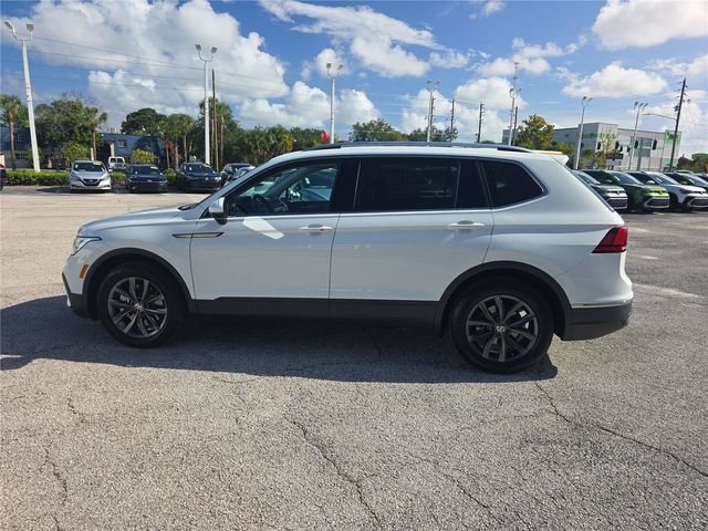 Used 2024 Volkswagen Tiguan SE FWD image 6