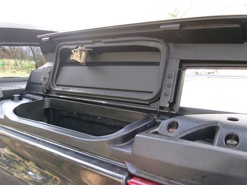 Used 2003 Chevrolet Avalanche 4x4 w/ Suspension Package, Off-Road image 44