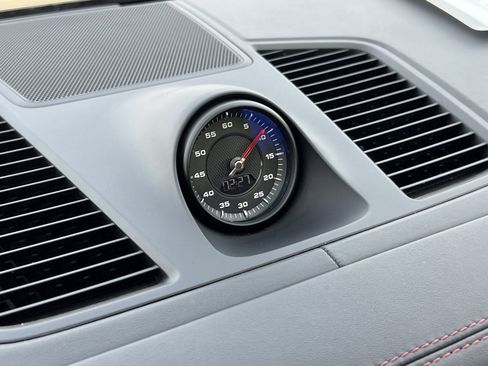 Certified 2022 Porsche Cayenne Coupe image 29