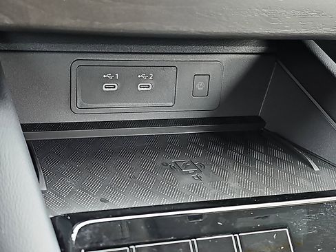 Certified 2025 Nissan Murano SV image 23