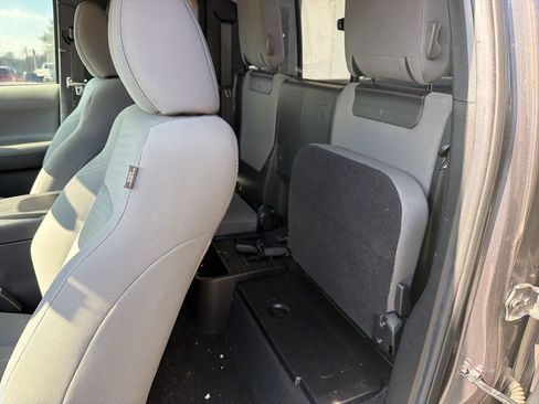 Used 2022 Toyota Tacoma SR5 image 5