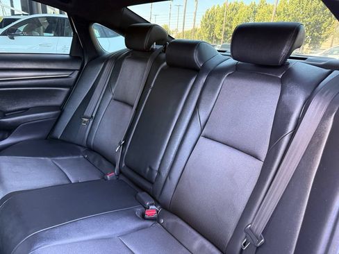 Used 2019 Honda Accord Sport image 12