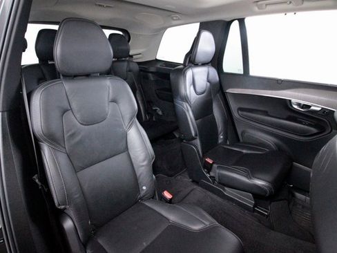 Certified 2023 Volvo XC90 B6 Ultimate w/ Protection Package Premier image 24