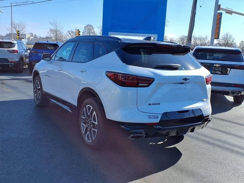 Used 2023 Chevrolet Blazer RS image 4