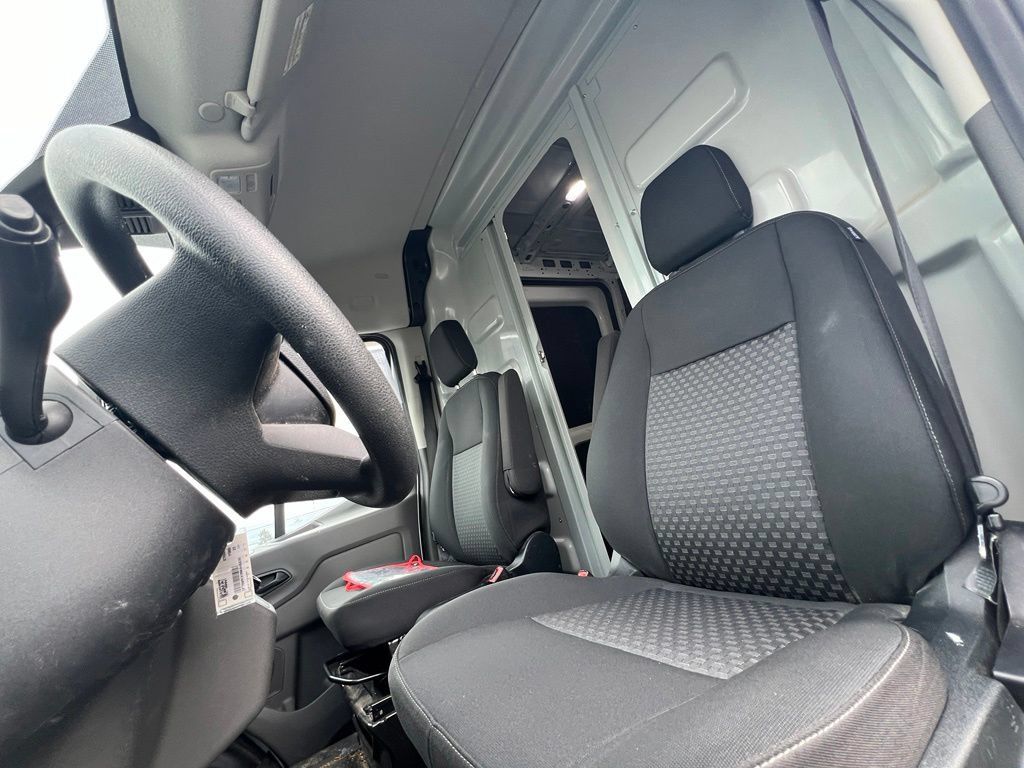 Used 2022 Ford E-Transit Medium Roof w/ Load Area Protection Package RWD image 12