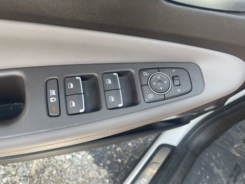 Used 2019 Hyundai Santa Fe Limited FWD image 17
